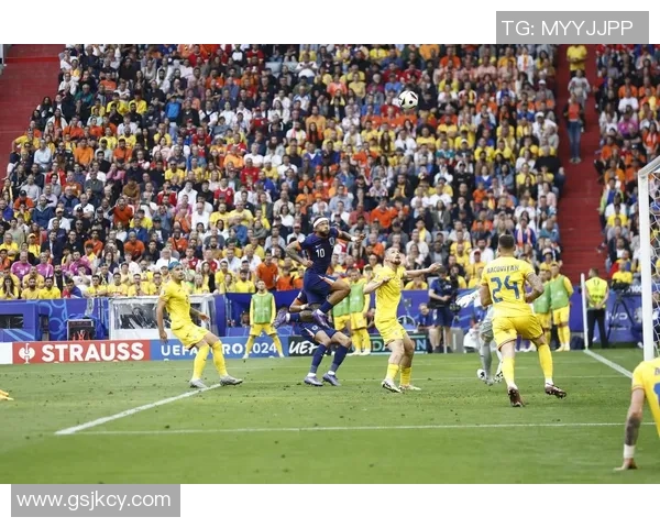 全球足球盛事来袭各国球队备战热身赛争夺荣耀