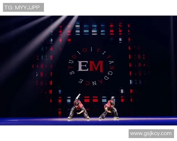 全国街舞大赛点评：西安攀岩队展现出色技术与独特风格的精彩表现