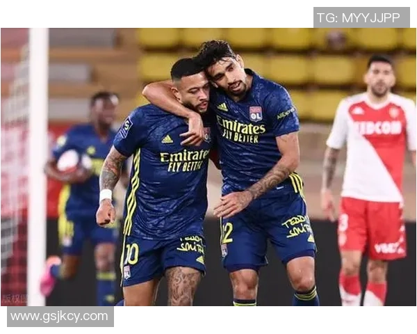 足球整容背后的秘密与真相探讨运动美学与竞技精神的碰撞